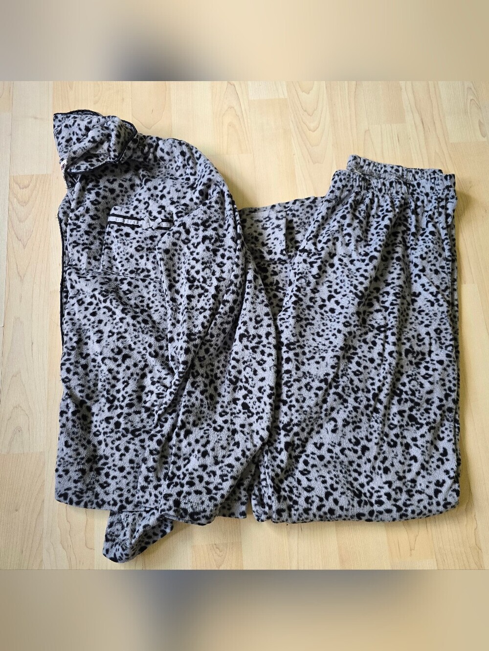 Anne Klein Leopard Print Fleece Pajamas Sizs Small
